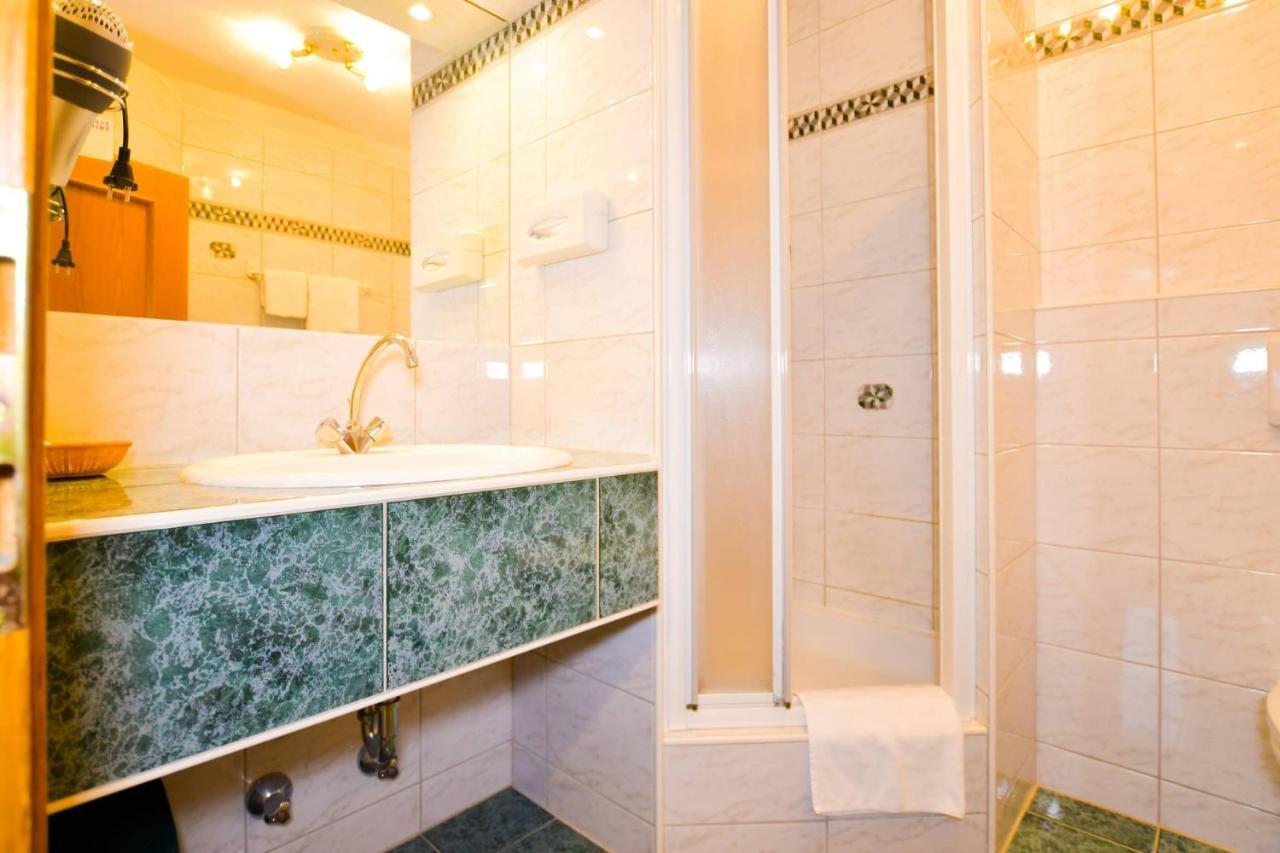 Hotel Jerolitsch Krumpendorf Zewnętrze zdjęcie